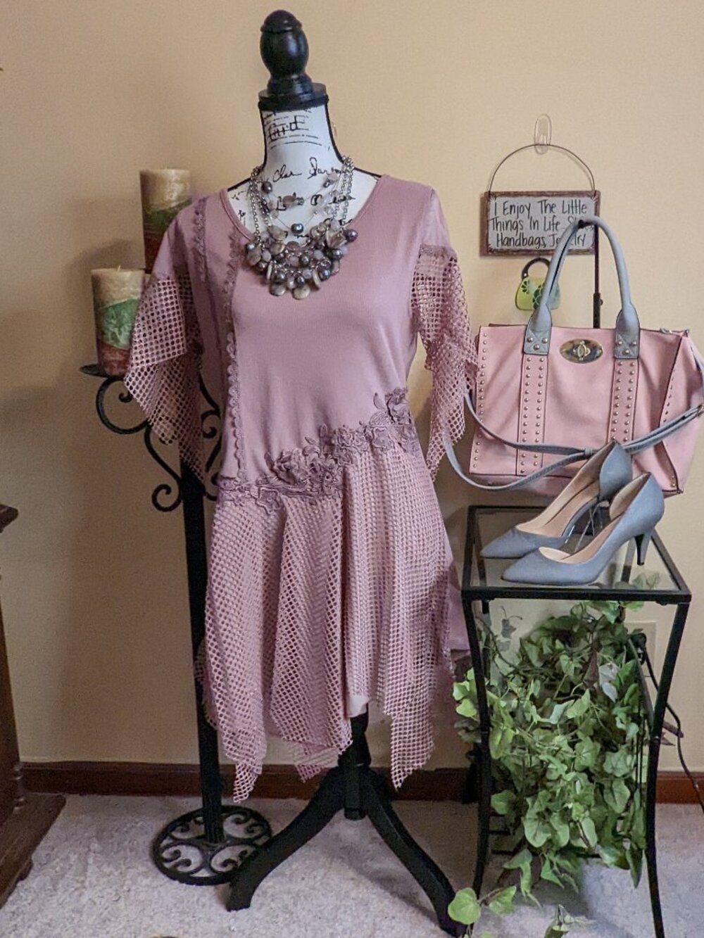 Pretty Angel Mauve Mixed Media Floral Cut Out Tunic Size L – So Pretty! NWT